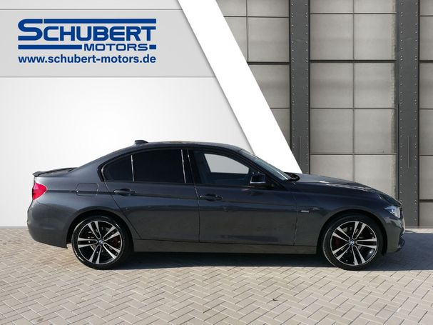 BMW 320i Sport Line 135 kW image number 3