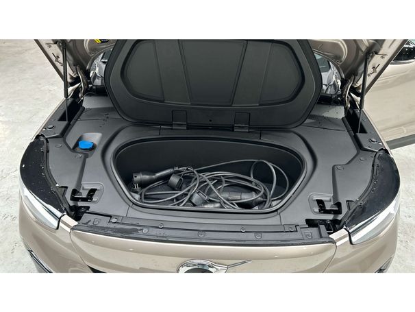 Volvo XC40 Recharge AWD Plus 300 kW image number 19