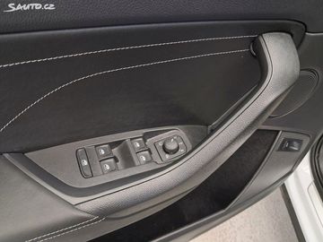 Car image 33