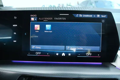 Car image 24