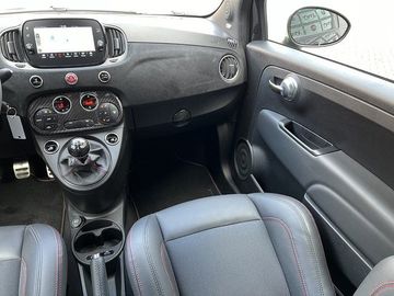 Car image 11