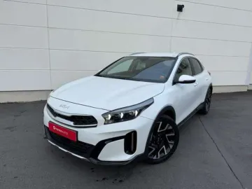 Car image 30