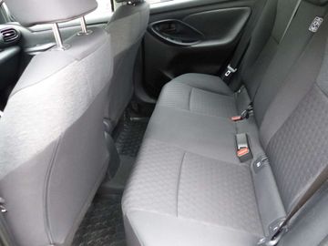 Car image 11