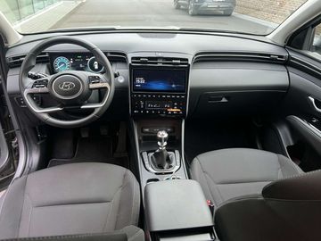 Car image 11