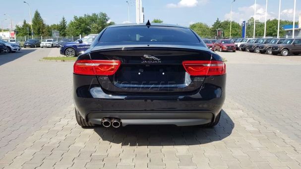 Jaguar XE AWD R-Sport 132 kW image number 3