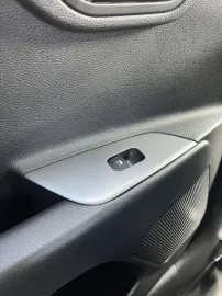 Car image 34