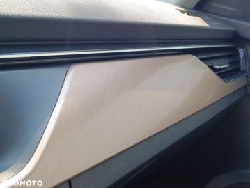 Car image 38