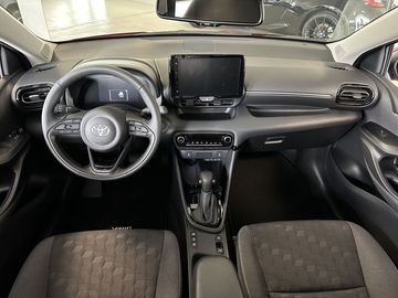 Car image 9