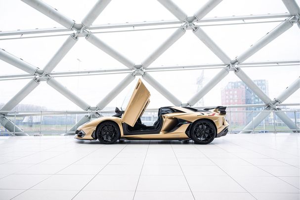 Lamborghini Aventador Roadster SVJ 566 kW image number 8