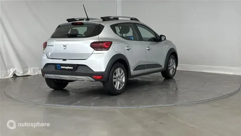 Car image 2