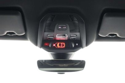 Car image 26