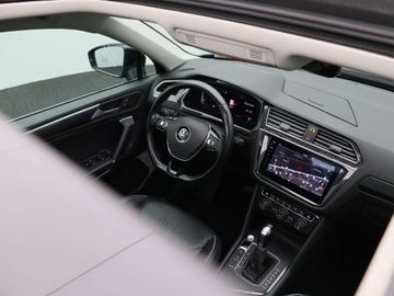 Car image 37