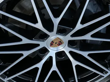 Car image 29