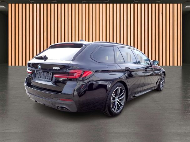 BMW 520i Touring 135 kW image number 11