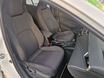 Car image 10