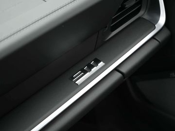 Car image 41