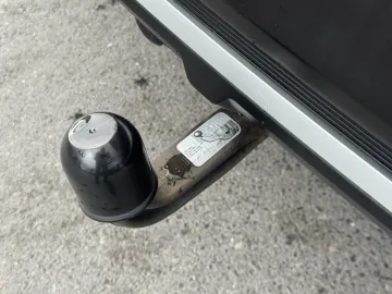 Car image 36