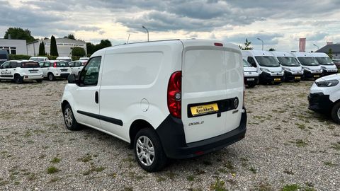 Car image 31