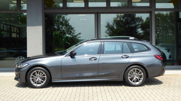 BMW 320d Touring xDrive 140 kW image number 5