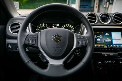 Car image 23