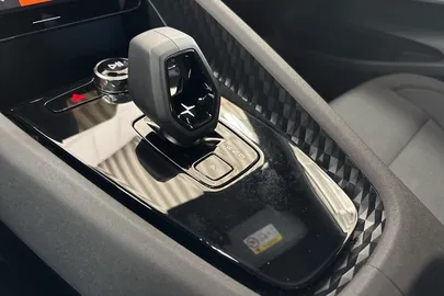 Car image 22