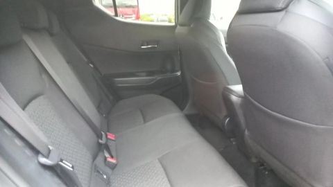 Car image 10