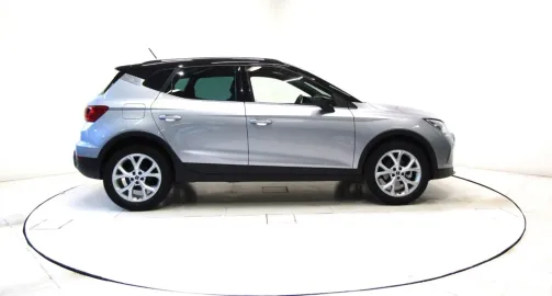 Car image 34