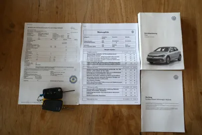 Car image 30