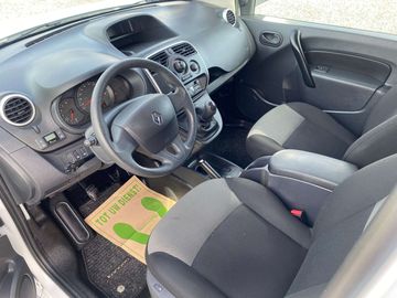 Car image 17