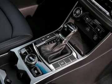 Car image 8