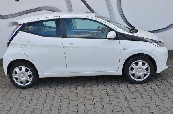 Toyota Aygo 51 kW image number 9