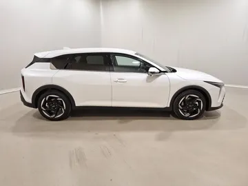 Car image 26