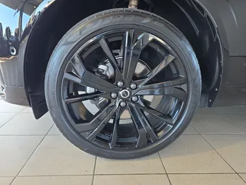 Car image 35