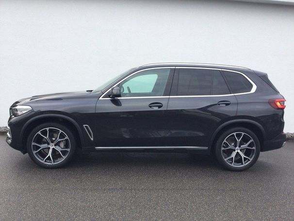 BMW X5 xDrive30d xLine 195 kW image number 3