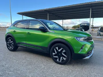 Car image 4