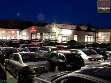 Car image 29