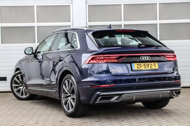 Audi Q8 55 TFSI quattro S-line 250 kW image number 12