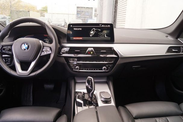 BMW 520i Touring 135 kW image number 8