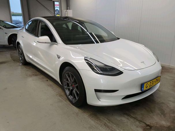 Tesla Model 3 60 Plus 239 kW image number 2