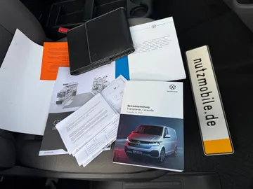 Car image 27