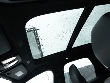 Car image 47