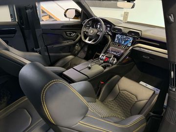 Car image 37