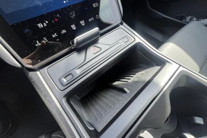 Car image 40