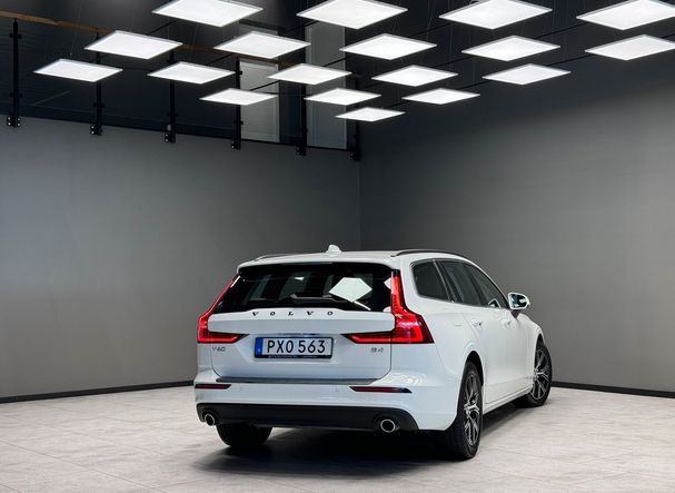 Volvo V60 B4 Momentum 145 kW image number 3