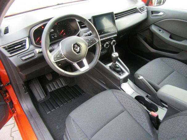 Renault Clio TCe 90 66 kW image number 8