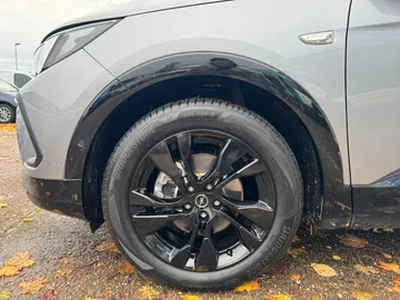 Car image 29
