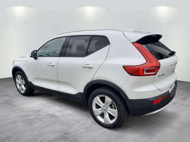 Volvo XC40 B3 Core 120 kW image number 5