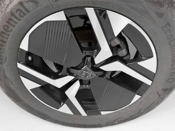 Car image 27