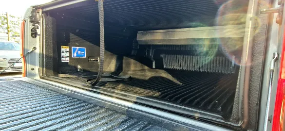 Car image 36