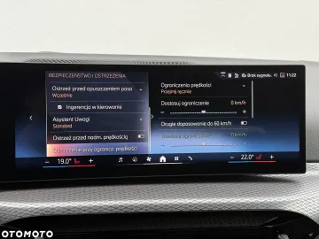 Car image 38